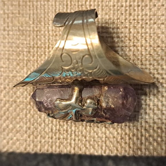 Amethyst Point Ring Set In Adjustable Etched Setting - Picture 4 of 4